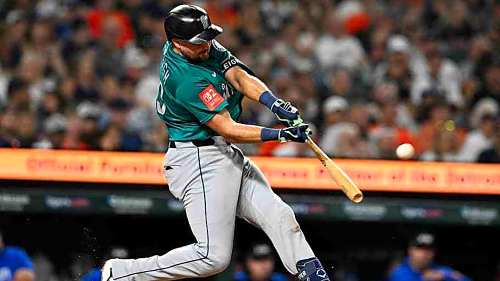 Seattle Mariners Catcher Has Chance to Tie Barry Bonds in Home Run History