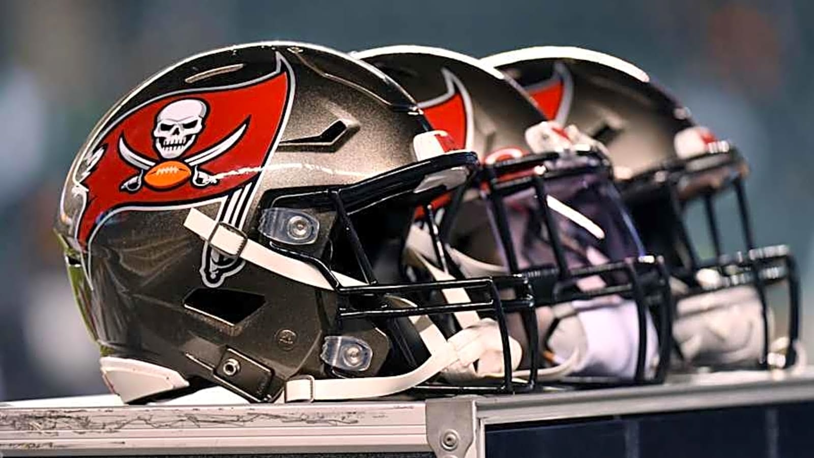 Buccaneers offensive star sends message after surgery