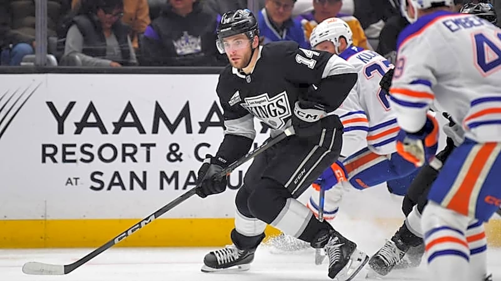 Kings Re-Sign Scoring Winger