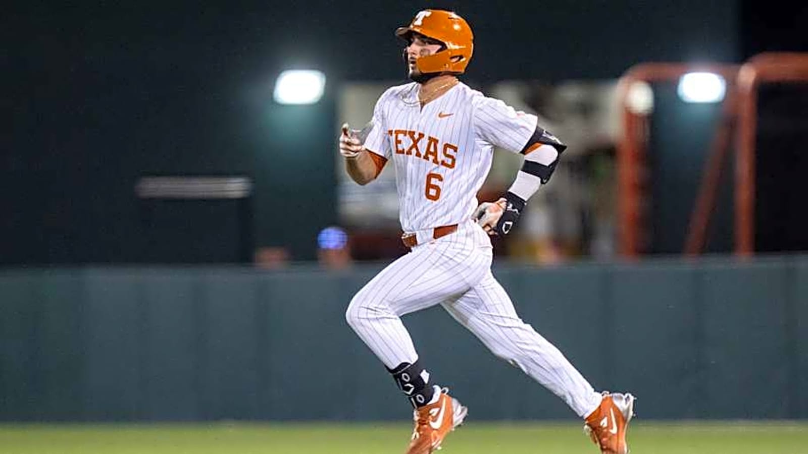 Pair of Texas Baseball Stars Earn NCBWA All-American Honors