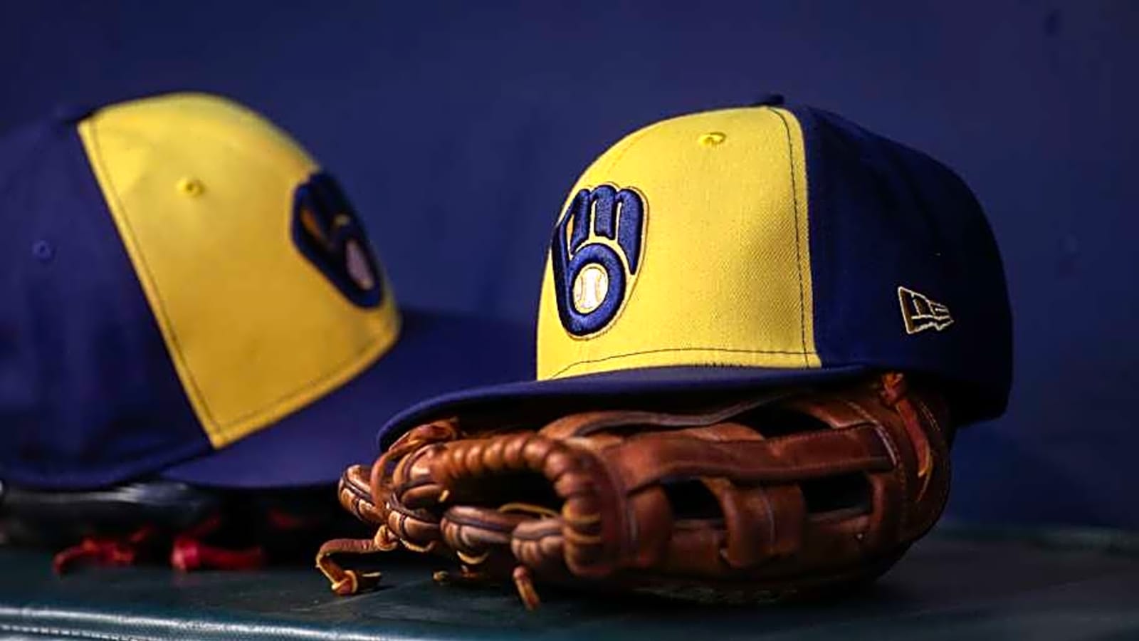 Should Brewers Pursue Gold Glover Linked To Red Sox?