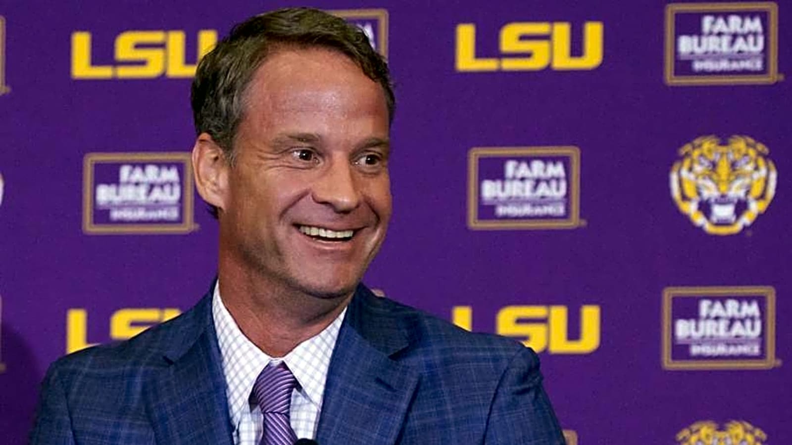 LSU Football Could Target This Elite Big 12 Quarterback After Entering Transfer Portal