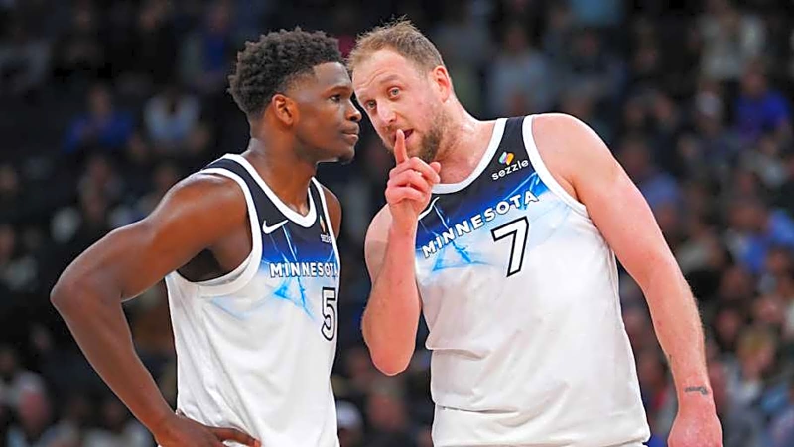 Report: Timberwolves bringing back Joe Ingles on one-year deal