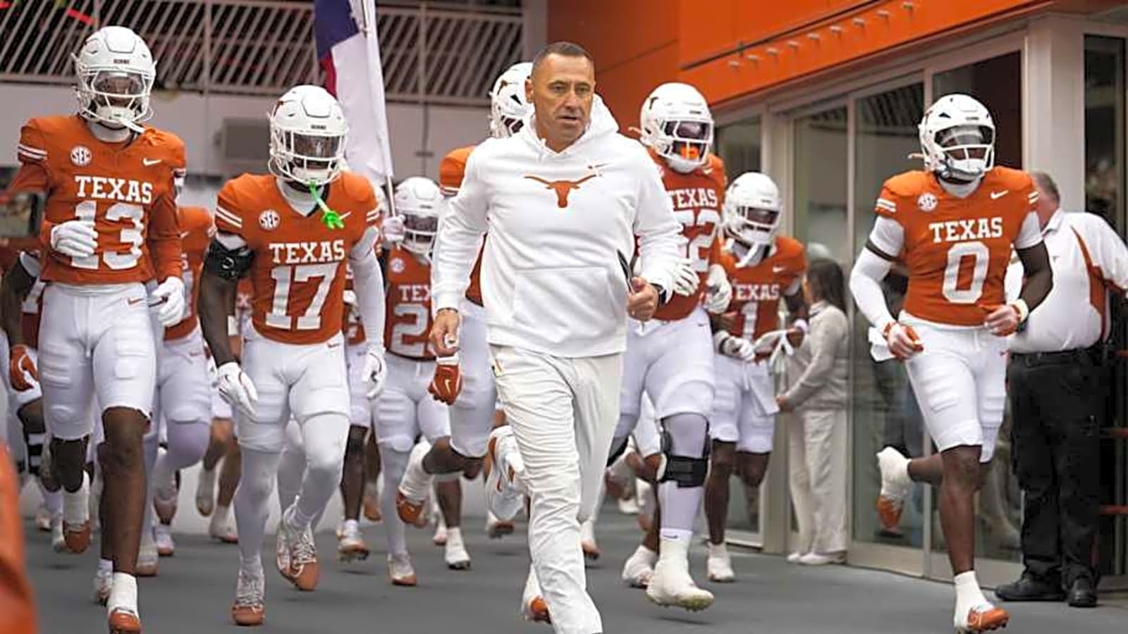 Former QB Not Happy About Texas Longhorns' Snub in CFP Rankings