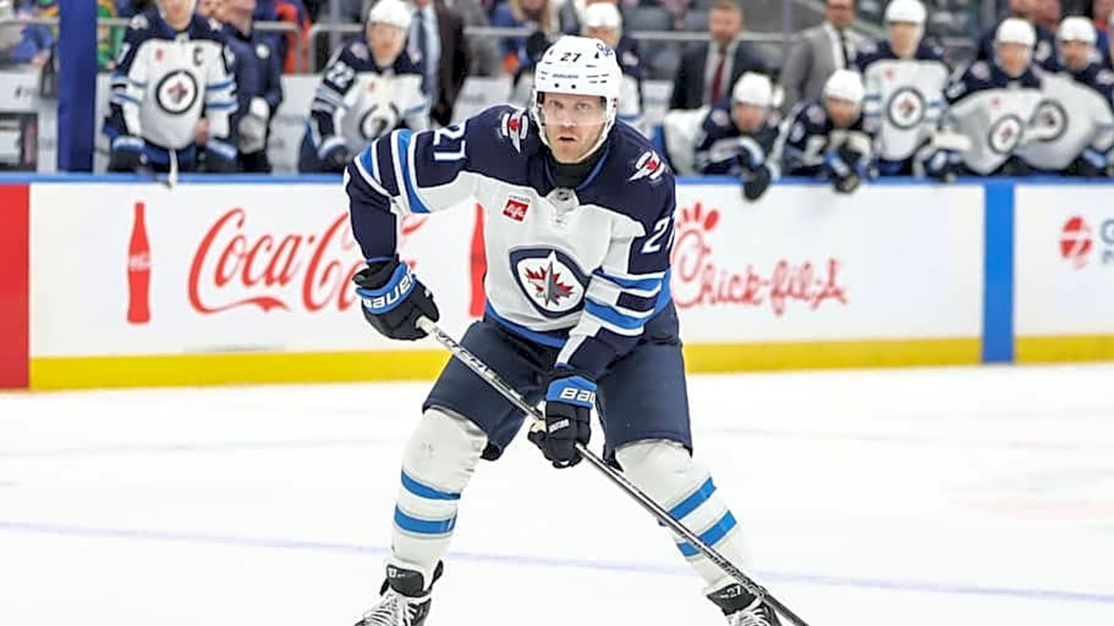 Hurricanes Sign Former Jets Star