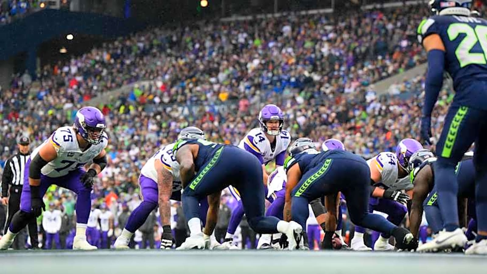 Massive NFL free agency signing named Seahawks&#39; most head-scratching move of 2025