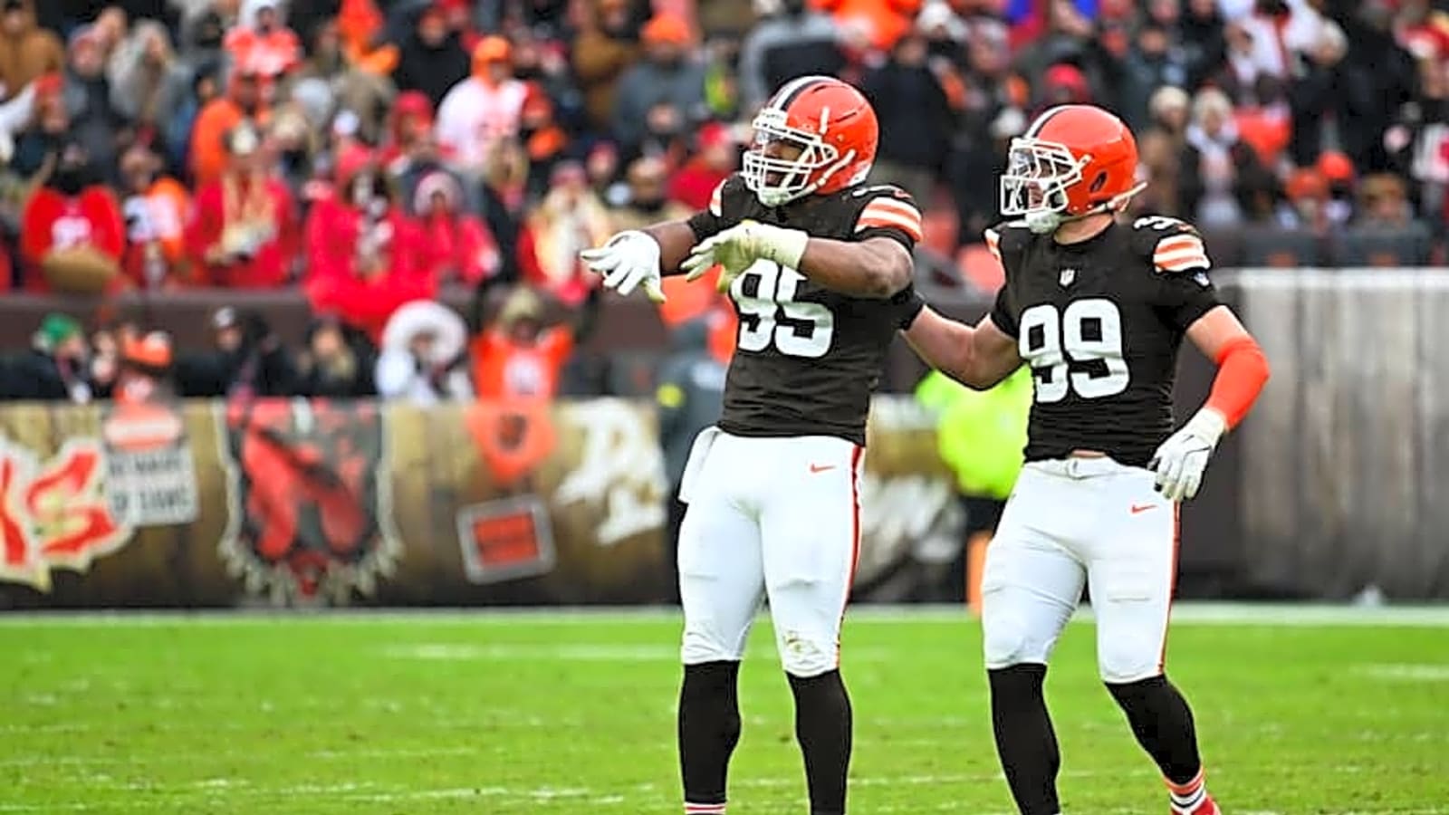 Two Browns players claim monthly NFL honors