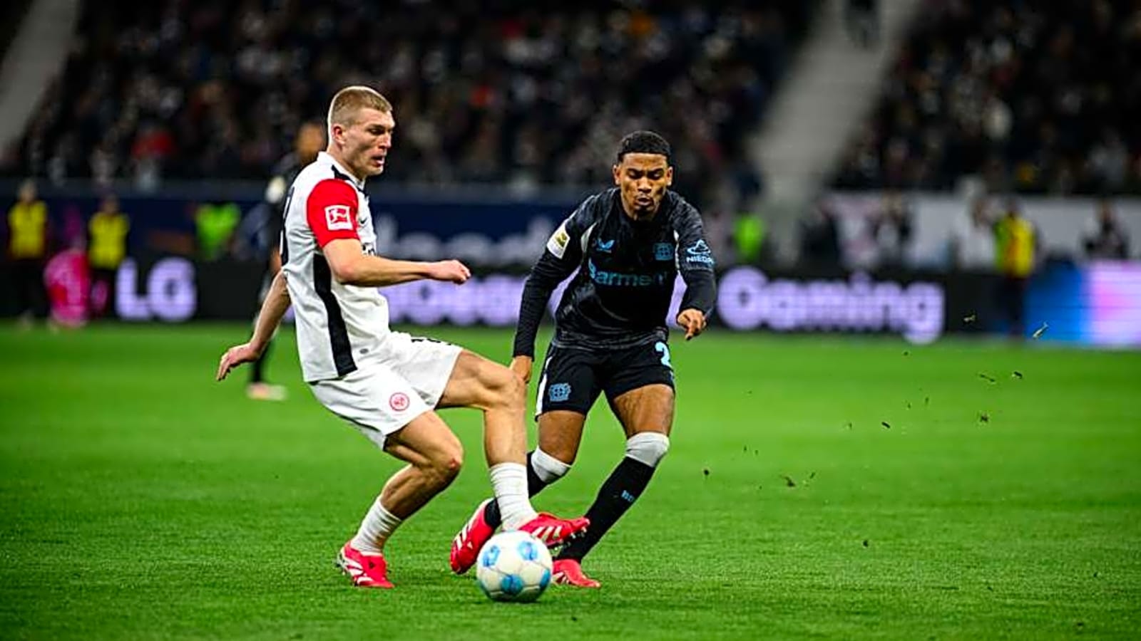 Sunderland and Wolverhampton Step Up Pursuit of £26M-Rated Player