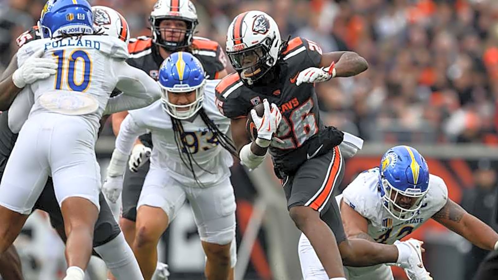 Oregon State C Van Wells, KR/RB Salahadin Allah  Named to Earl Campbell Award Watch List