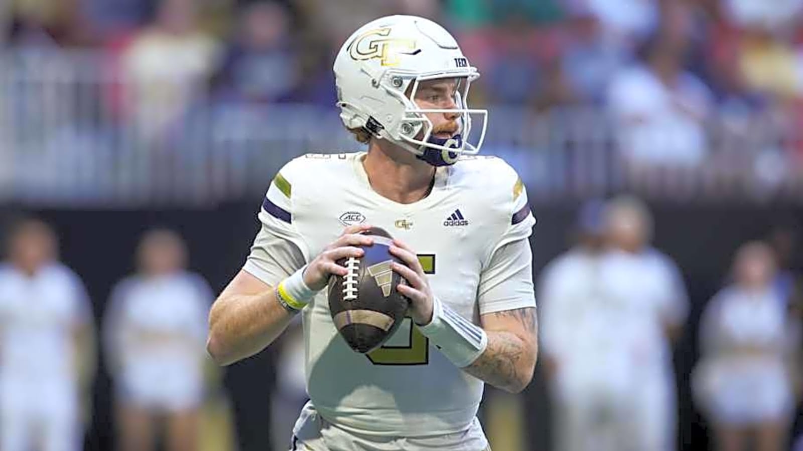 Transfer QB reportedly heads back into the portal after 4 months with Gophers