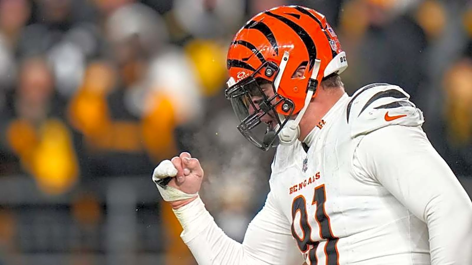 NFL Expert Has Eagles In Trey Hendrickson Sweepstakes