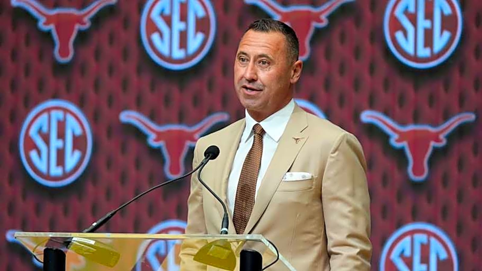 SEC Media Days Makes Awkward Mistake at Steve Sarkisian Press Conference