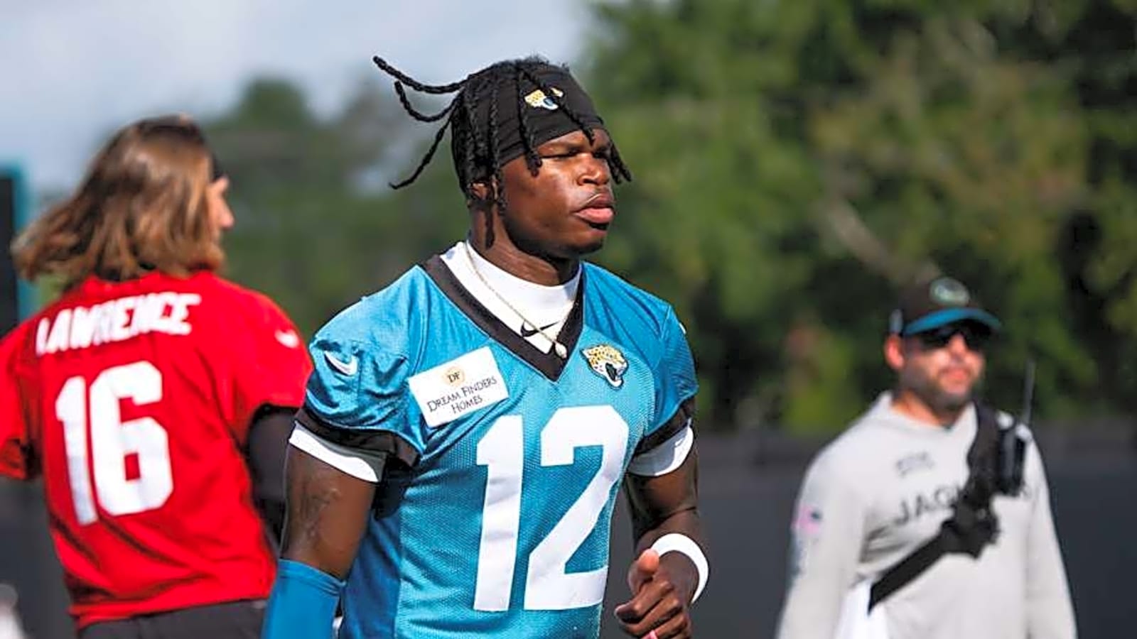  First-Round Pick Travis Hunter Signs Rookie Contract