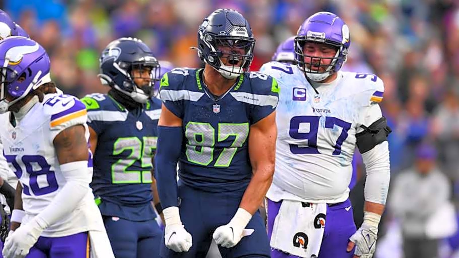 Seahawks rookie Elijah Arroyo complicates Noah Fant situation, analyst says