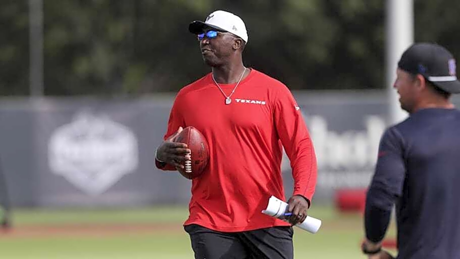 Texans Coach Lands Eagles OC Interview