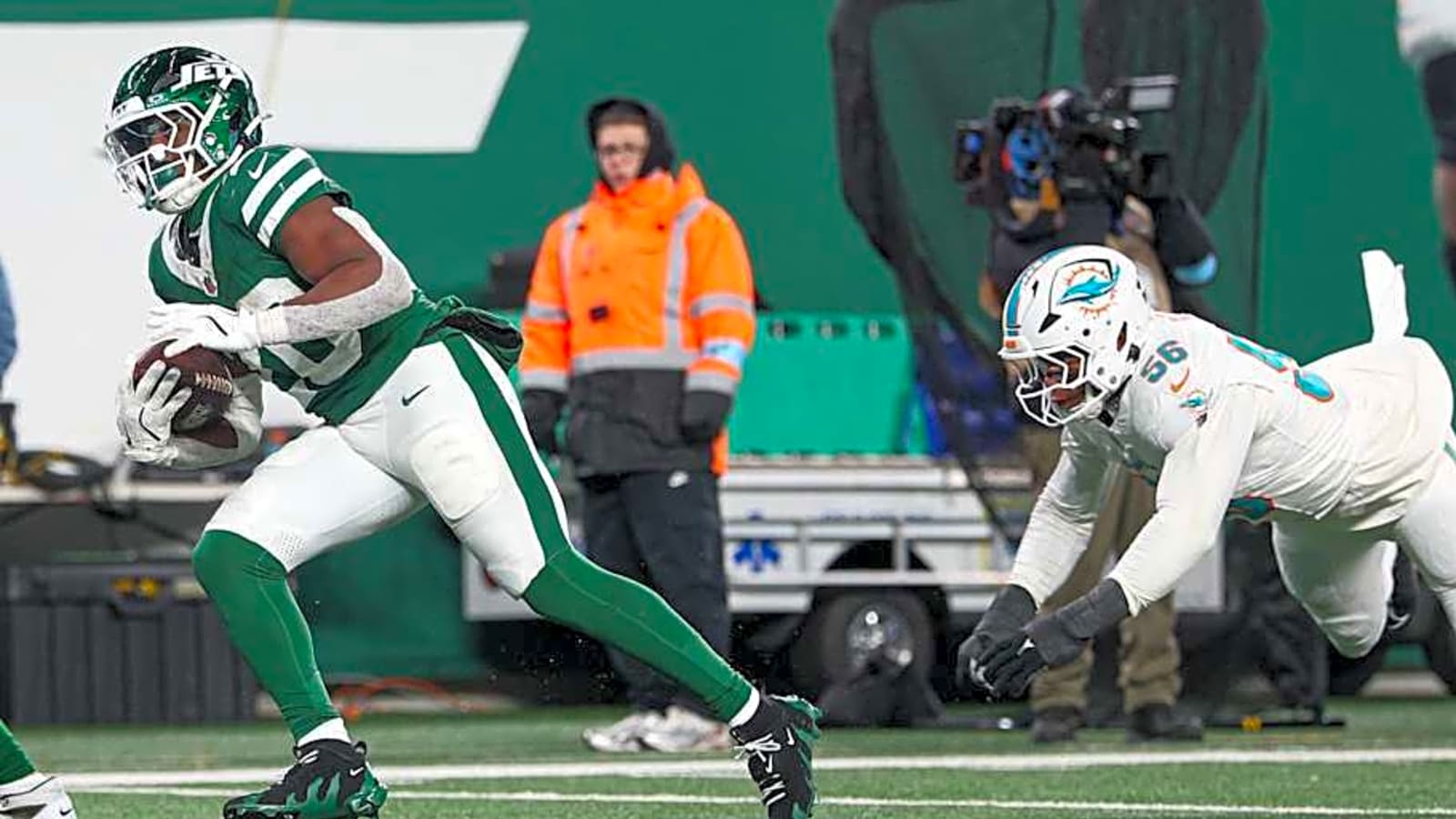 Breece Hall Turning Heads For Jets This Offseason