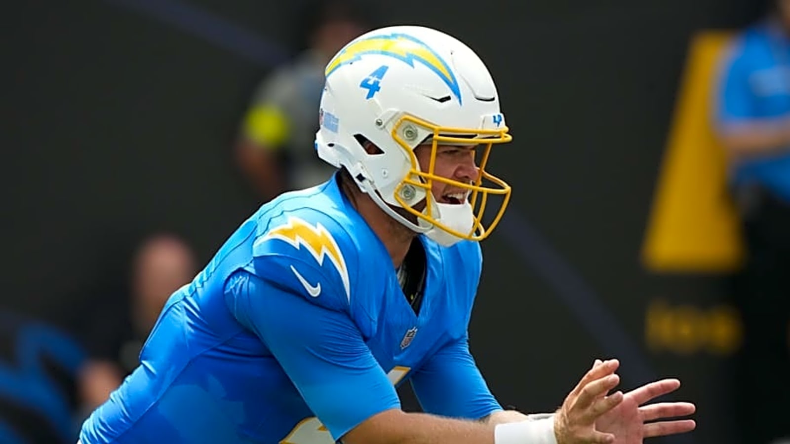 Could Chargers strike up rare trade with Raiders before final cuts?