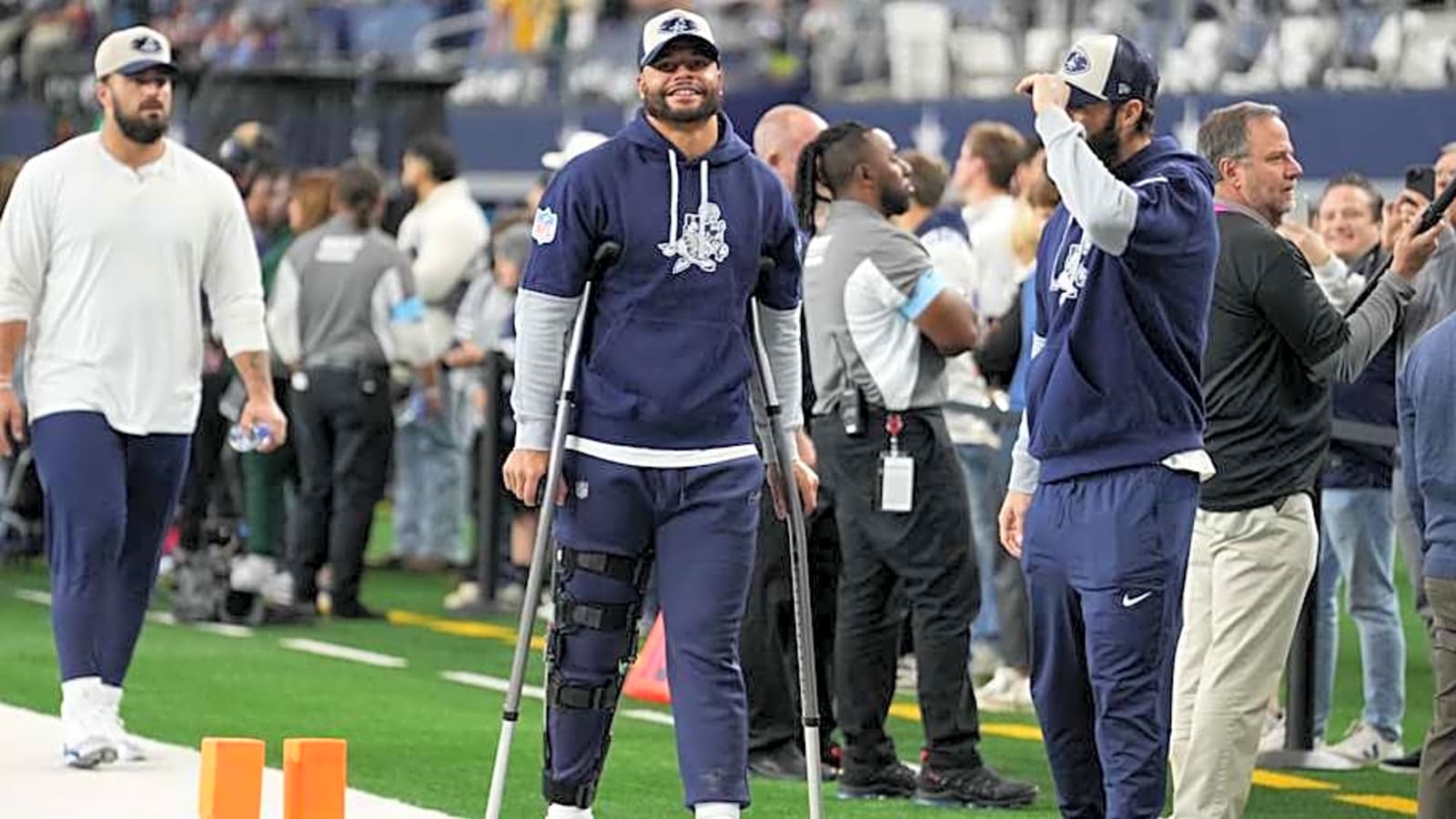 Cowboys quarterback Dak Prescott gives encouraging injury update