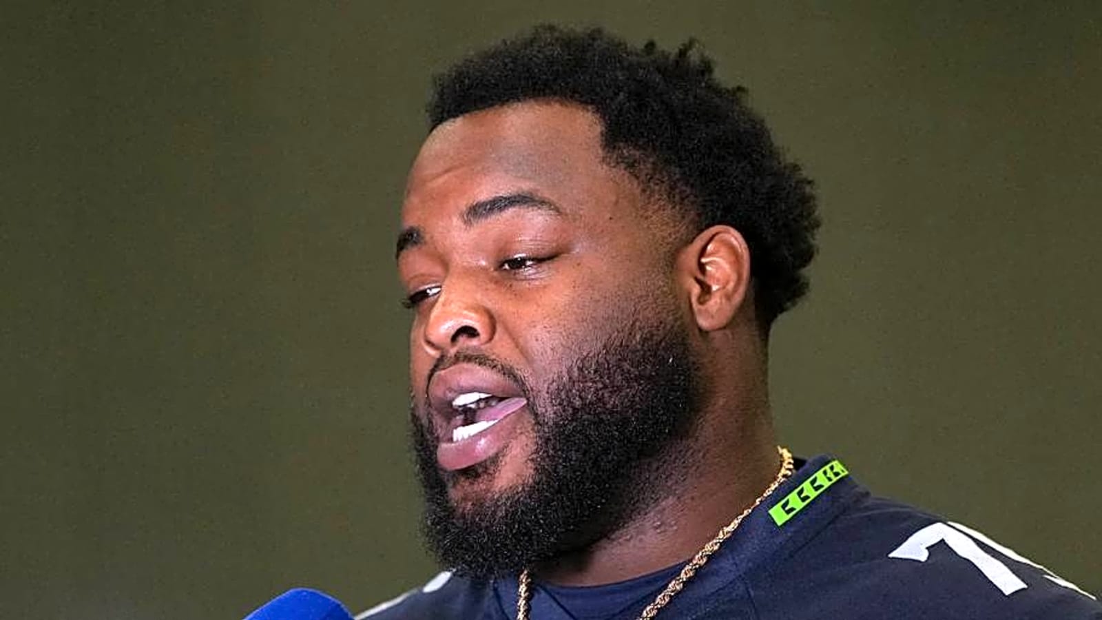 Why Seahawks Should (and Shouldn't) Trade Anthony Bradford