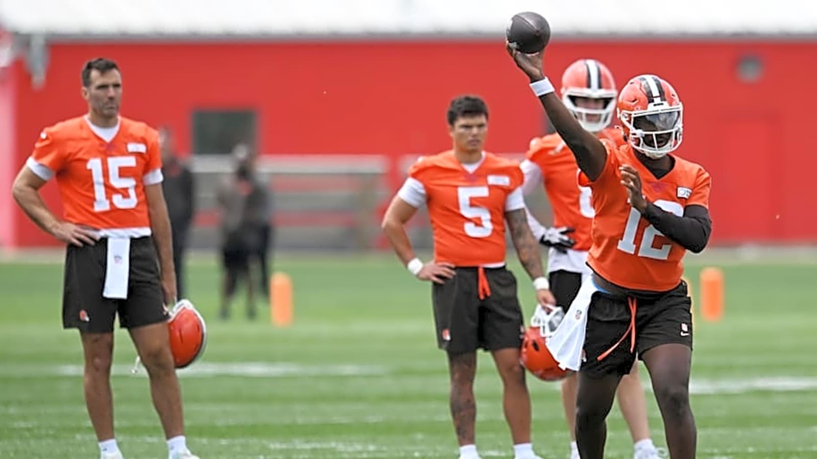 Former NFL QB Fires Back About Browns’ Shedeur Sanders’ Biggest Pre-Draft Flaw