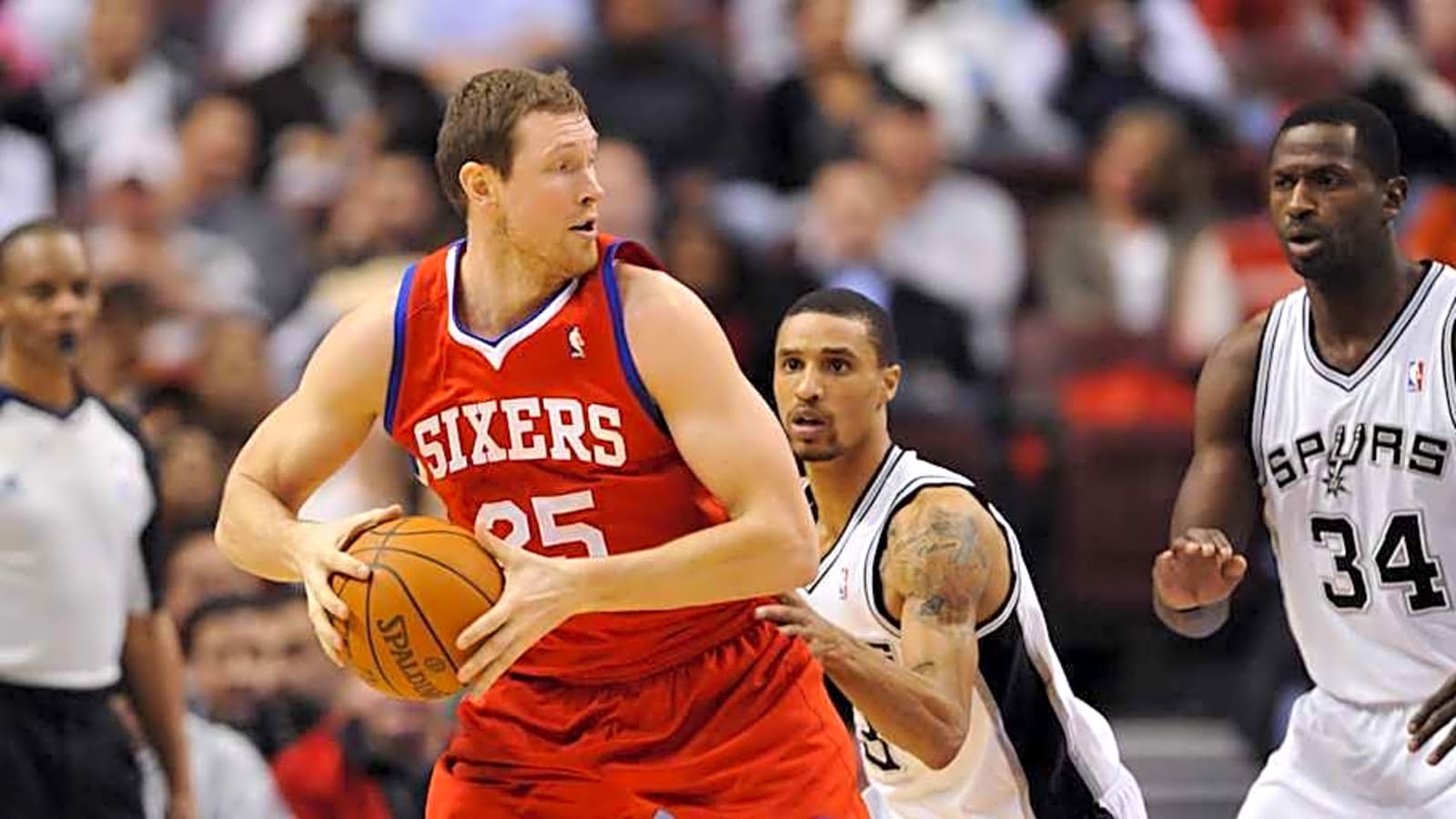 Report: Kings Eyeing Songaila for Assistant Coach