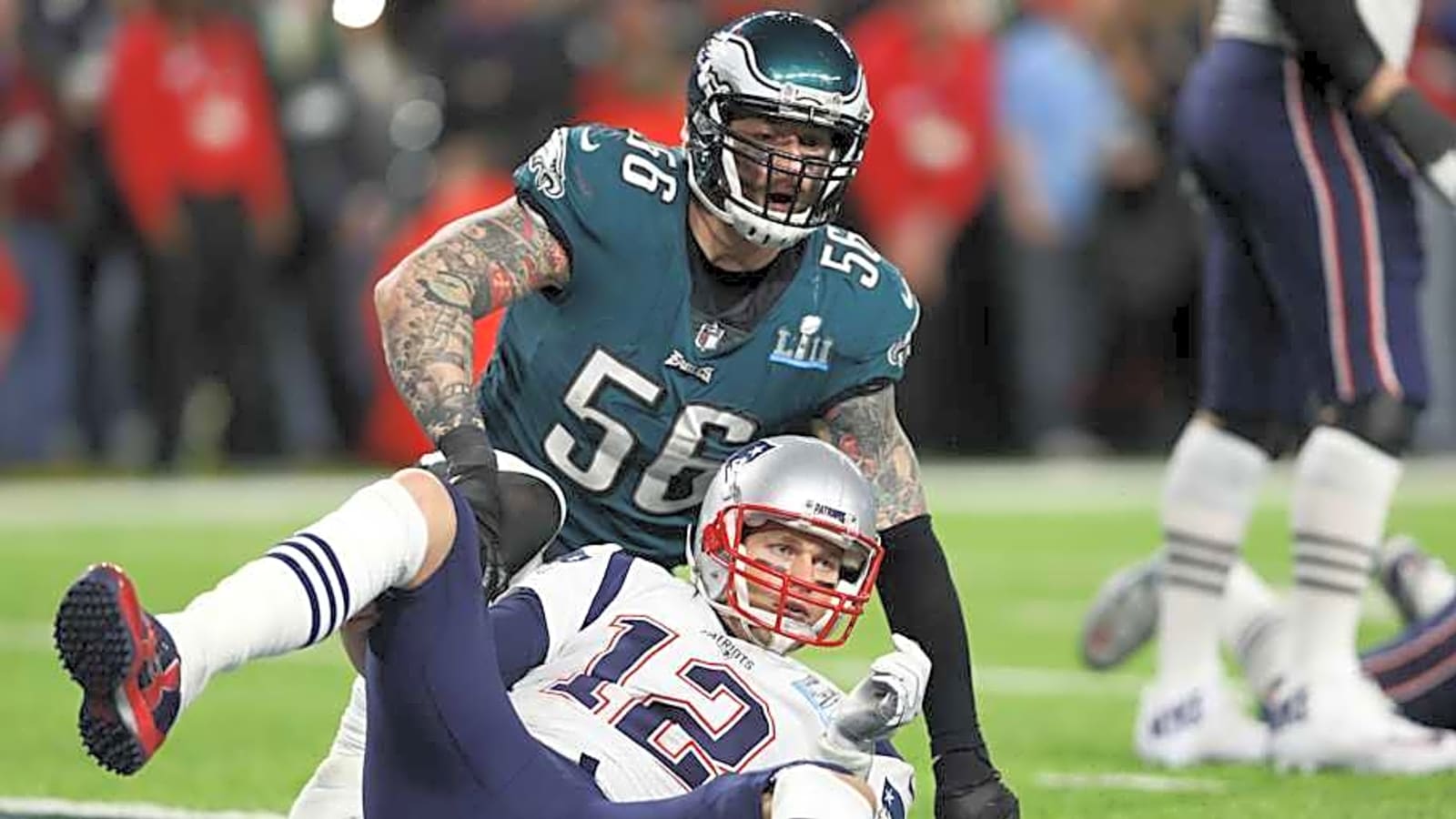 Chris Long snubs Tom Brady&#39;s dynasty for Eagles glory with 3-word verdict