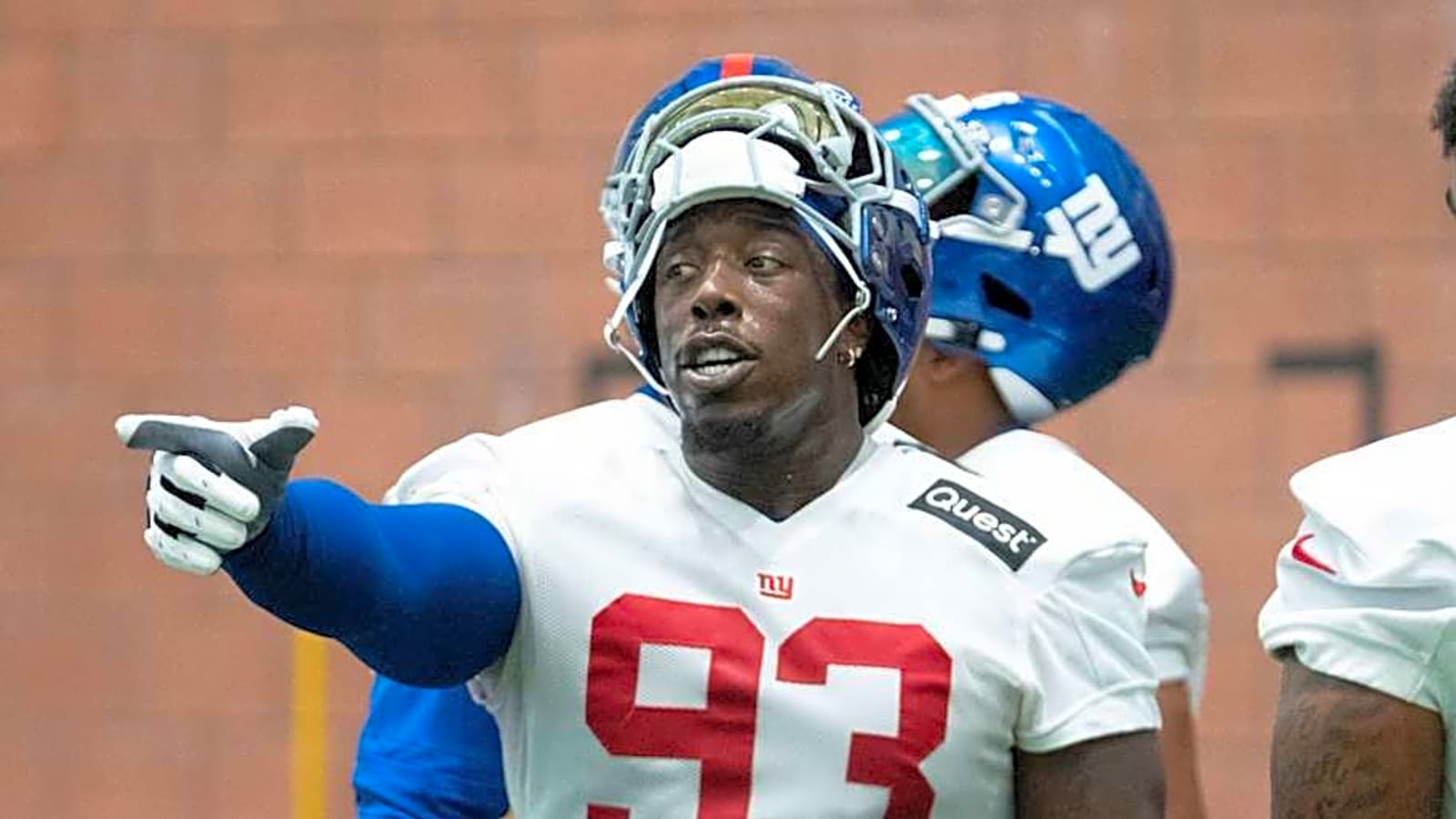 ESPN Predicts Each NY Giants Defensive Starter&#39;s 2025 Stats