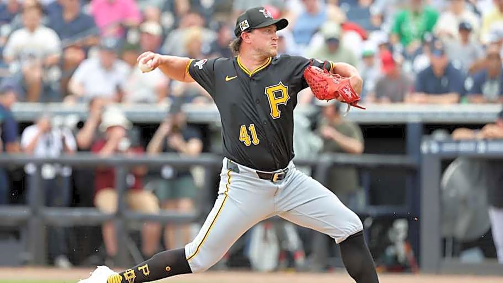 Pirates Bring Back Familiar Relief Pitcher