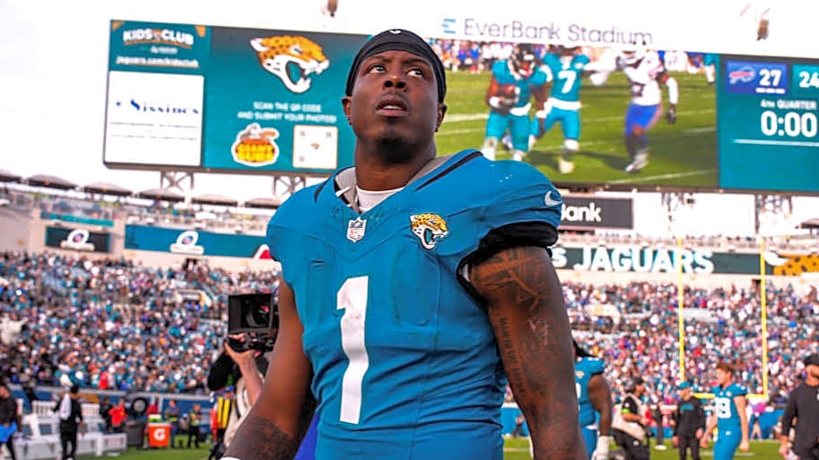 Titans Should Avoid Signing Travis Etienne in Free Agency