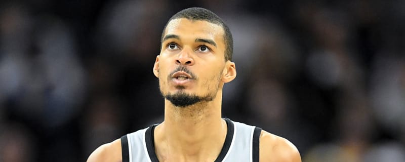 Spurs can't shoot three-pointers — or lose games