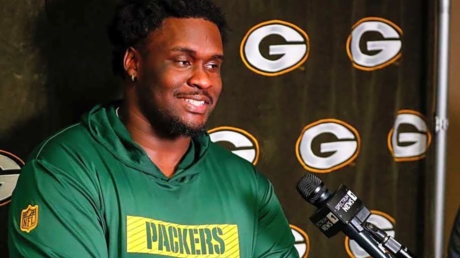 Why offensive lineman Anthony Belton is the only draft pick left to sign his rookie contract with the Packers