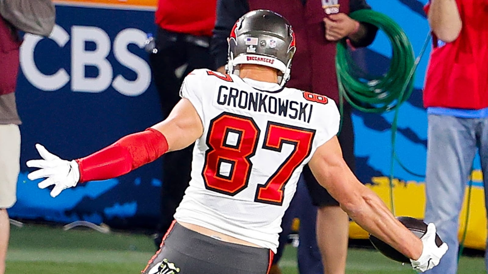 The 'NFL tight ends with 1,000 receiving yards in a season' quiz