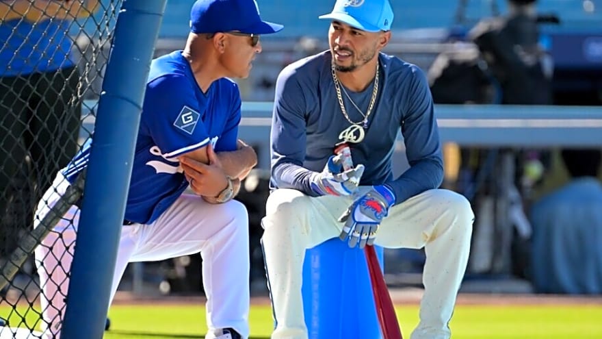  Dave Roberts Hopes Mookie Betts ‘Has Something To Prove For Himself’