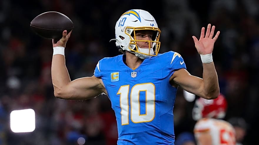 Friday night NFL takeaways: Chargers deliver big statement win