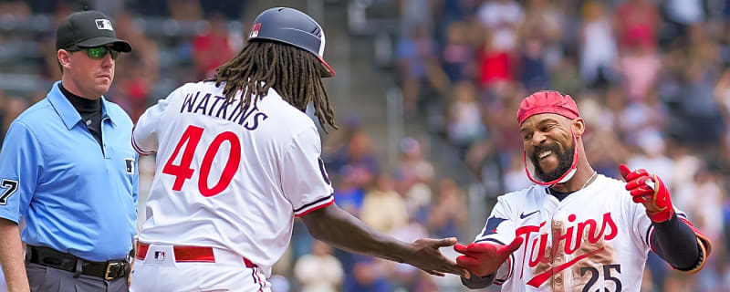 Twins' Byron Buxton hits for cycle on his own bobblehead day