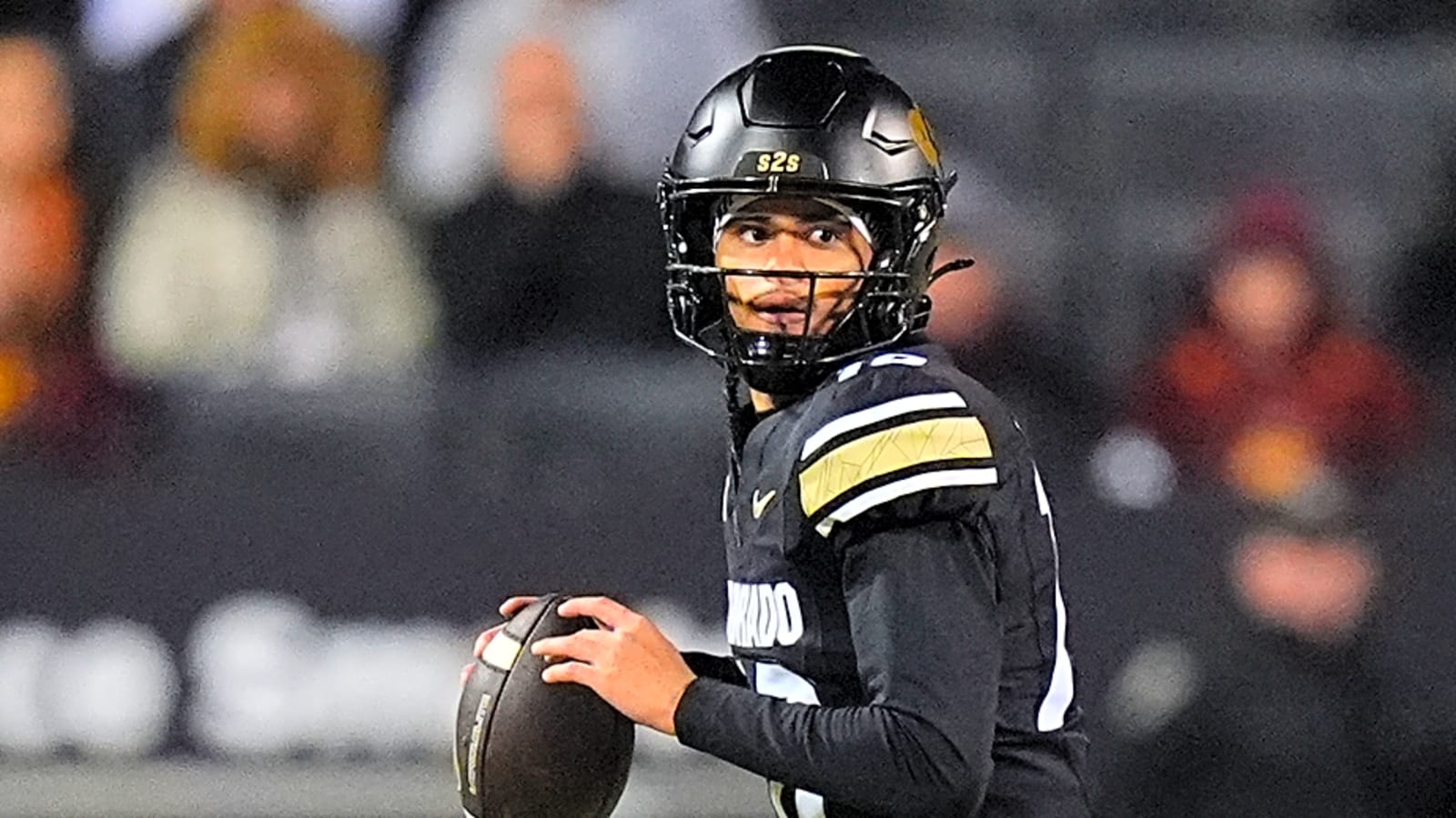 Deion Sanders, Colorado make big decision on QB Julian Lewis
