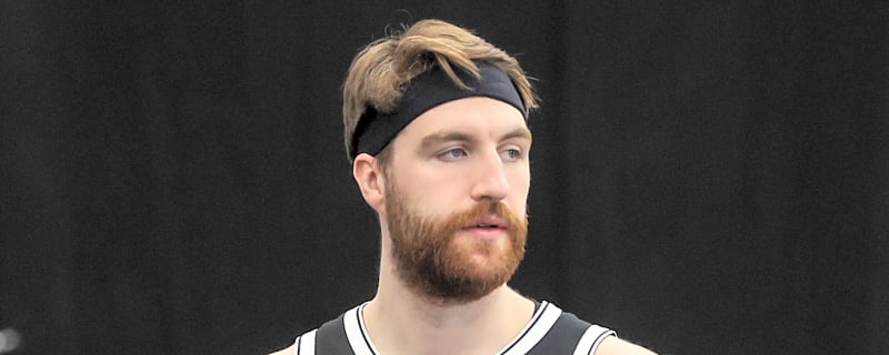 Lakers planning to sign Drew Timme to two-way deal