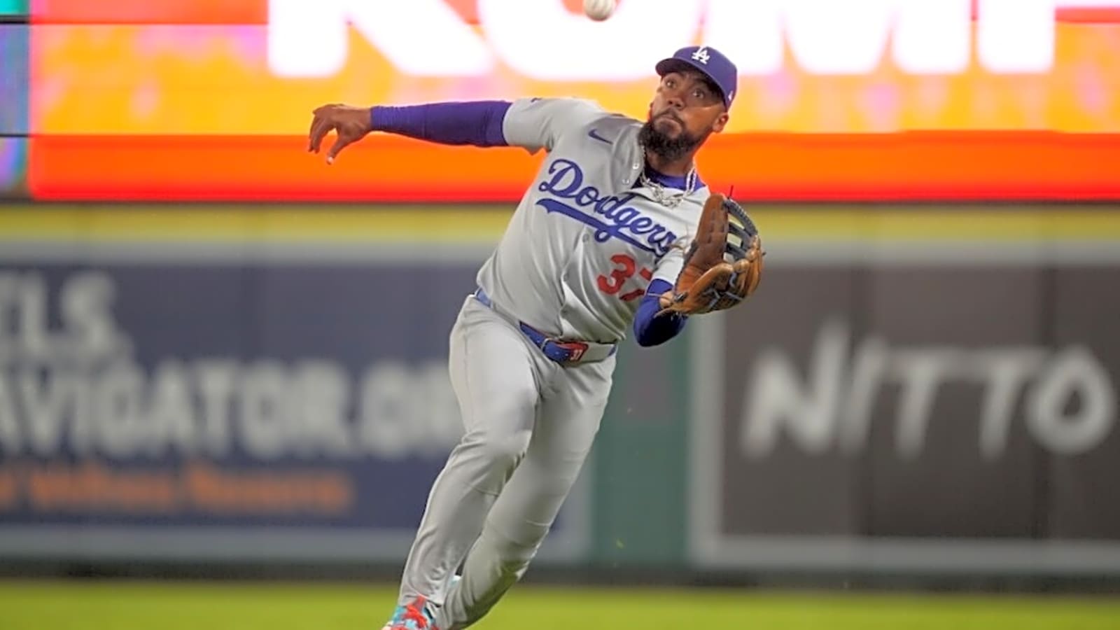 Teoscar Hernández Unlikely Option For Dodgers In Left Field