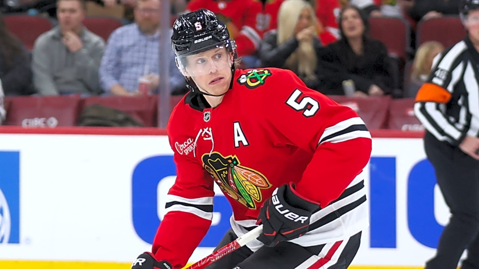 7 Teams Seen as Trade Fits for Blackhawks’ Best Available Defenseman