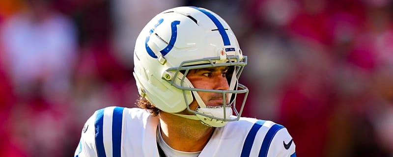 How friends are helping Colts' Jones attempt to play through injury