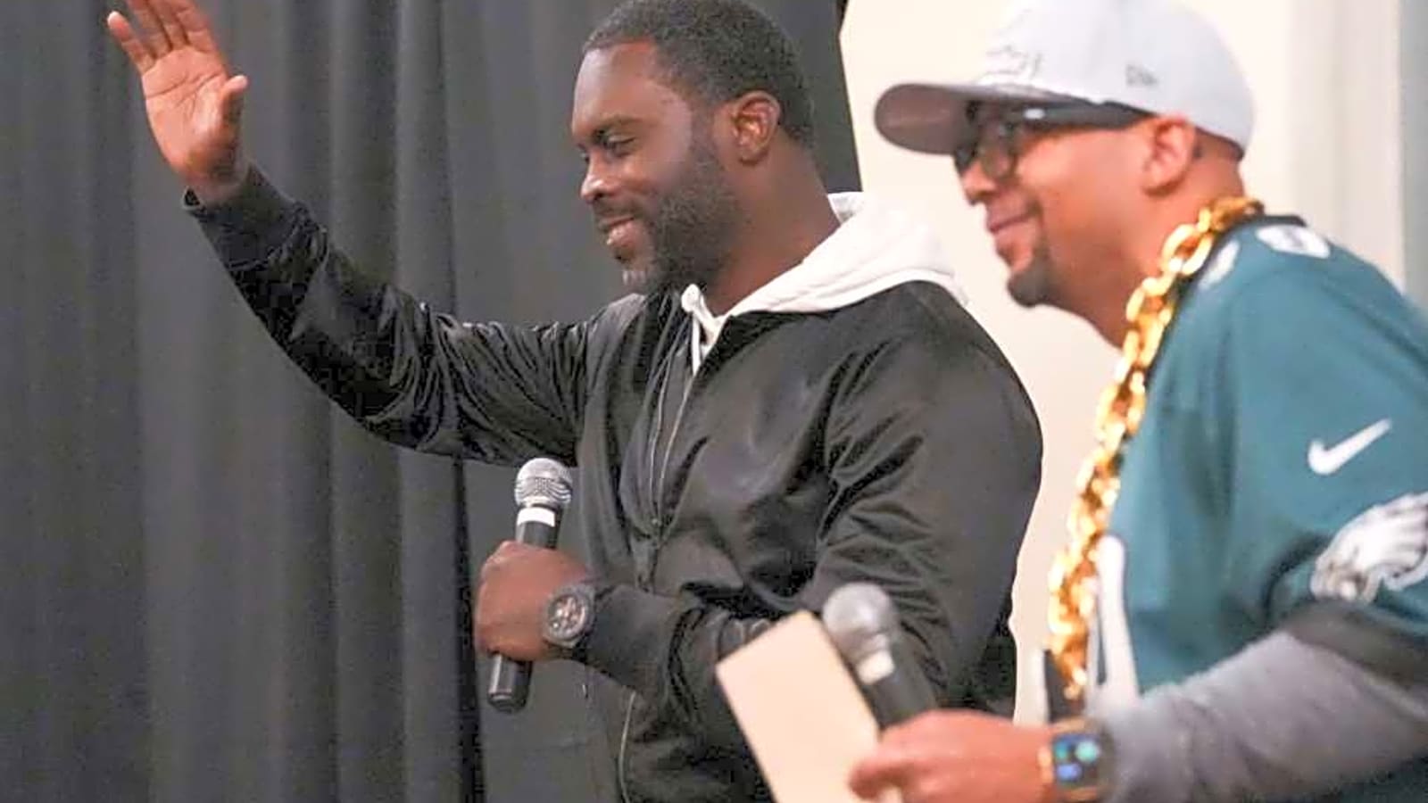 Michael Vick’s Norfolk State debut draws hometown legends