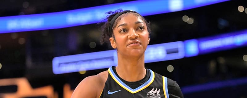 Reese sets WNBA record with another huge rebounding game