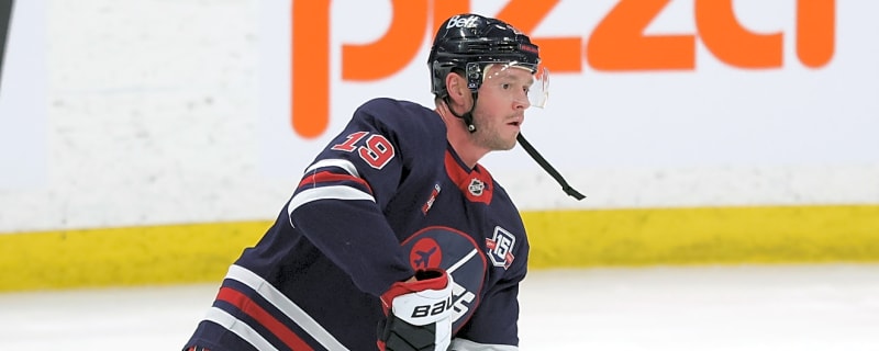 Does Jonathan Toews Have One More Season in Him?