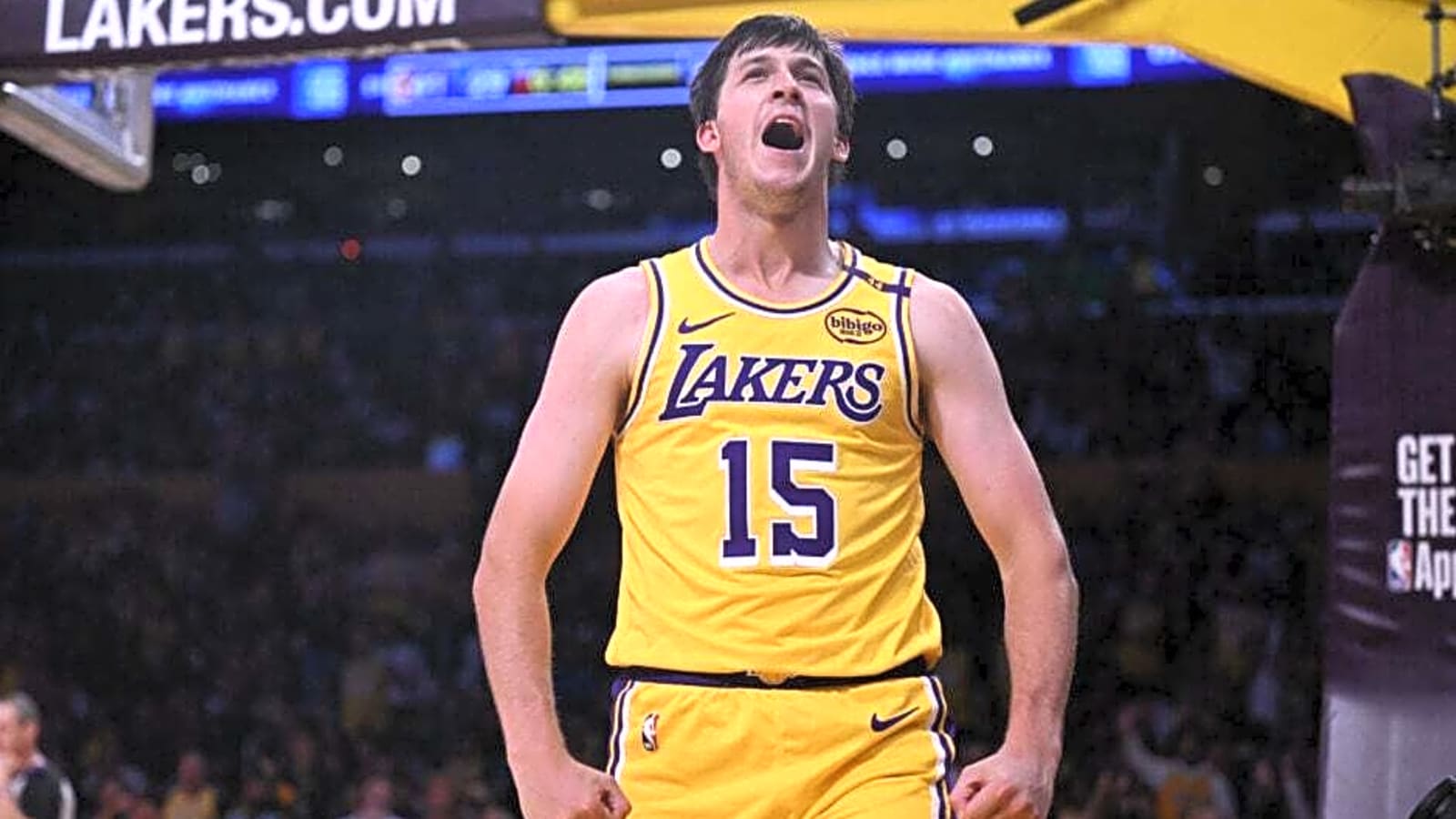 Austin Reaves names the LA Lakers’ breakout player for 2025-26 season, he asked why he’s not on the court