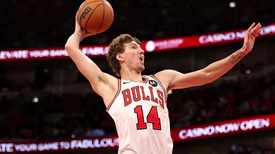Matas Buzelis ‘looks like a different player’ as Bill Simmons drops 3-0 Chicago Bulls verdict