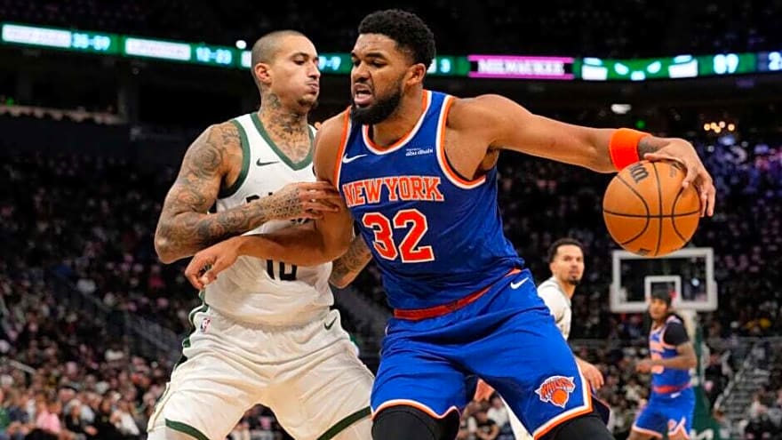 Mike Brown hails ‘remarkable’ Karl-Anthony Towns despite scoring just 8 points in Knicks defeat