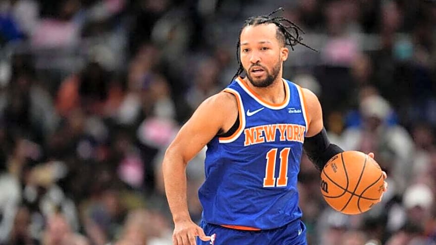 Mike Brown brushes aside Jalen Brunson’s injury scare, names important thing Knicks star needs to do