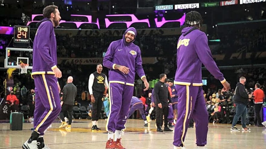 Former LA Lakers center who didn’t score a single point in four games now leads the entire NBA in blocks