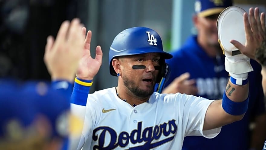 Miguel Rojas ‘Couldn’t Stop Crying’ After Being Named Dodgers Opening Day Second Baseman