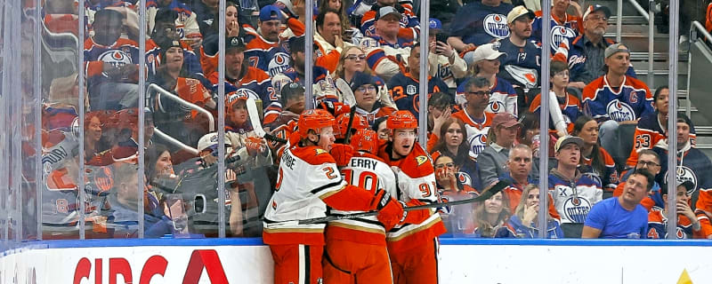  Ducks snag home-ice advantage from Oilers as series shifts to Anaheim